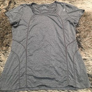 Reebok Short Sleeve Workout Tee Training Shirt Size M